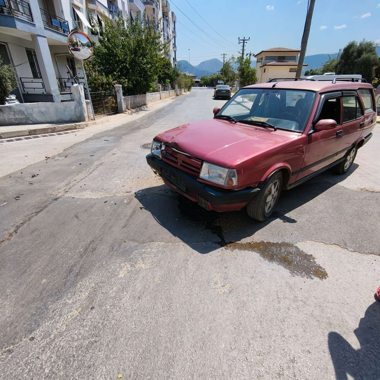 Muğla’da Otomobil ile Motosiklet Çarpıştı 2